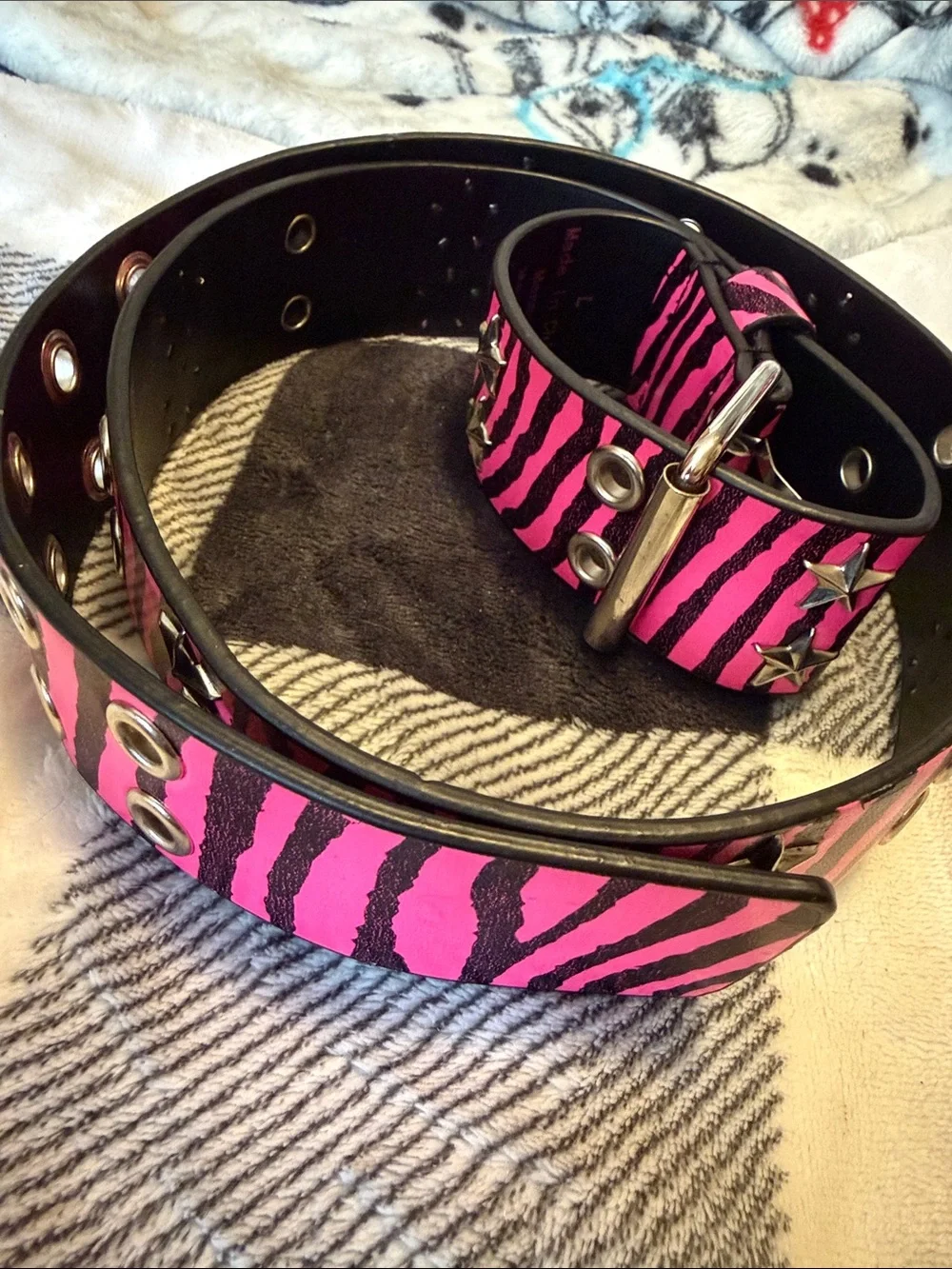 Girls Unbranded Pink Zebra Stripe Studded Belt